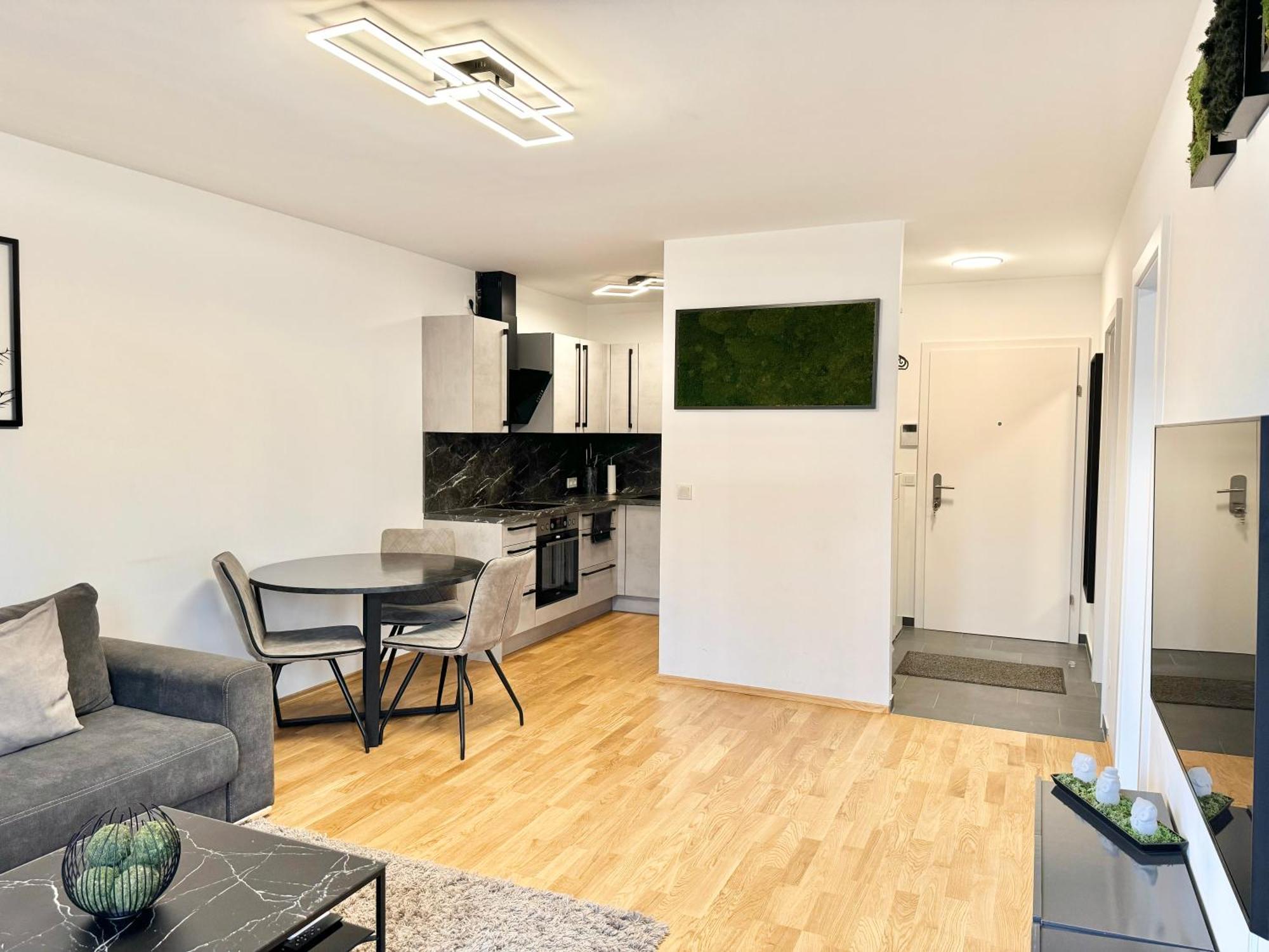 10 Minutes To The Center, 2 Minutes To The Metro Apartment Wina Bagian luar foto