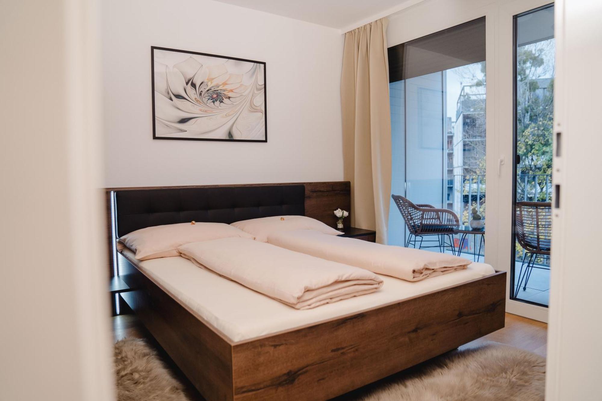 10 Minutes To The Center, 2 Minutes To The Metro Apartment Wina Bagian luar foto